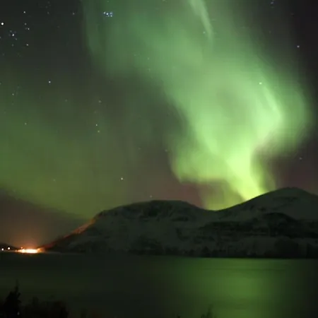 Idyllic With Sauna - Lyngen Alps Holiday home Svensby