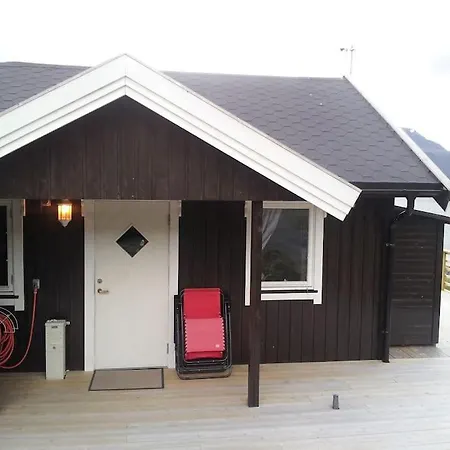Idyllic With Sauna - Lyngen Alps Svensby