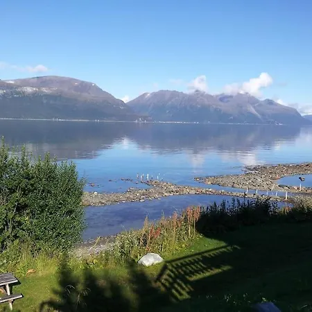 Feriehus Idyllic With Sauna - Lyngen Alps Svensby