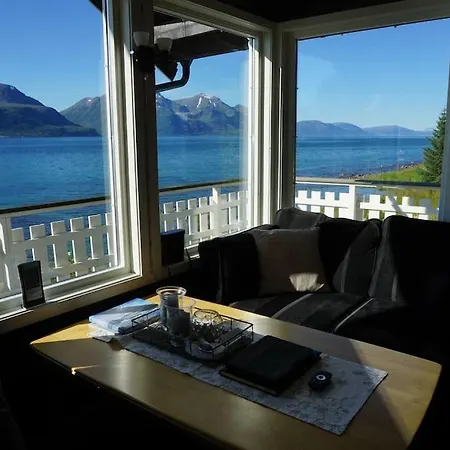 Feriehus Idyllic With Sauna - Lyngen Alps Svensby